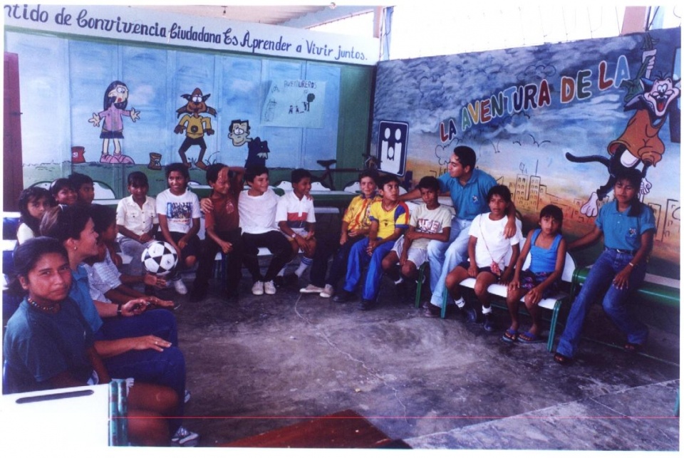 Prevenir drogodependencias con niños y niñas de la calle explotados laboralmente en Ecuador (2ª fase)