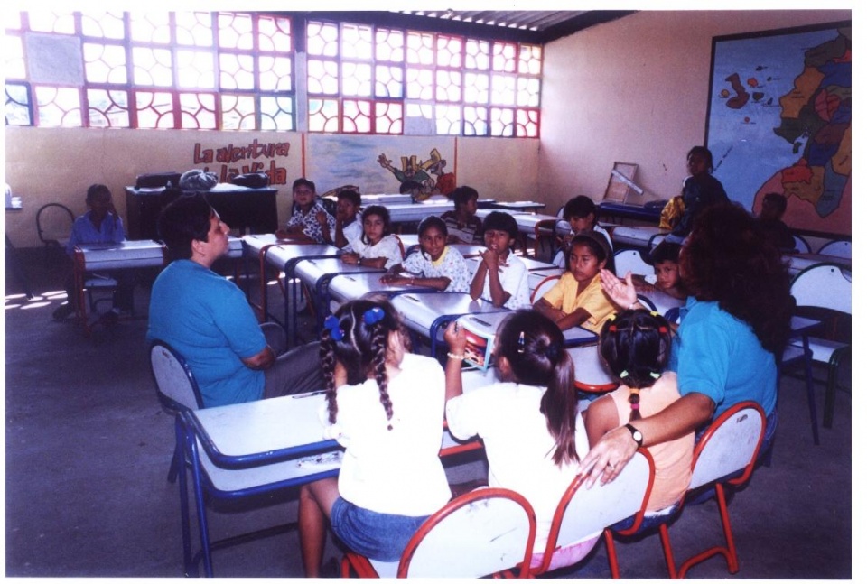 Educación para la salud con niños y niñas en situación de riesgo en Ecuador: Trabajadoras, de la calle, indígenas, de familias migrantes y escolares urbano marginales