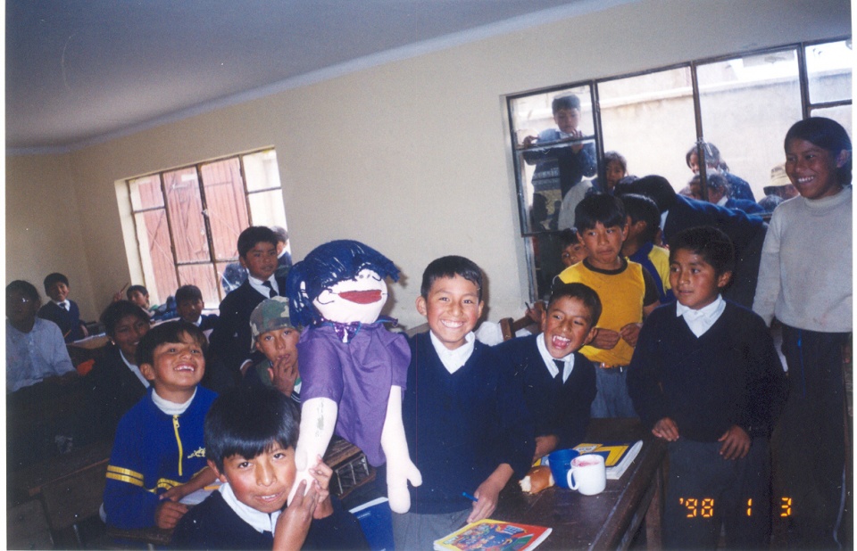 Educación para la salud con niños y niñas de Bolivia